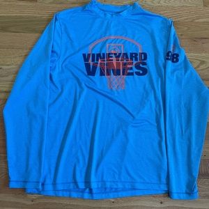 Vineyard Vines performance sz. Large
